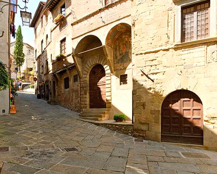 Anghiari in provincia di Arezzo, tra bellezza e cultura
