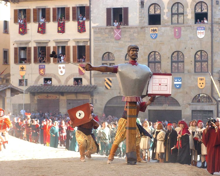 Arezzo, luogo simbolo della cultura medioevale e rinascimentale